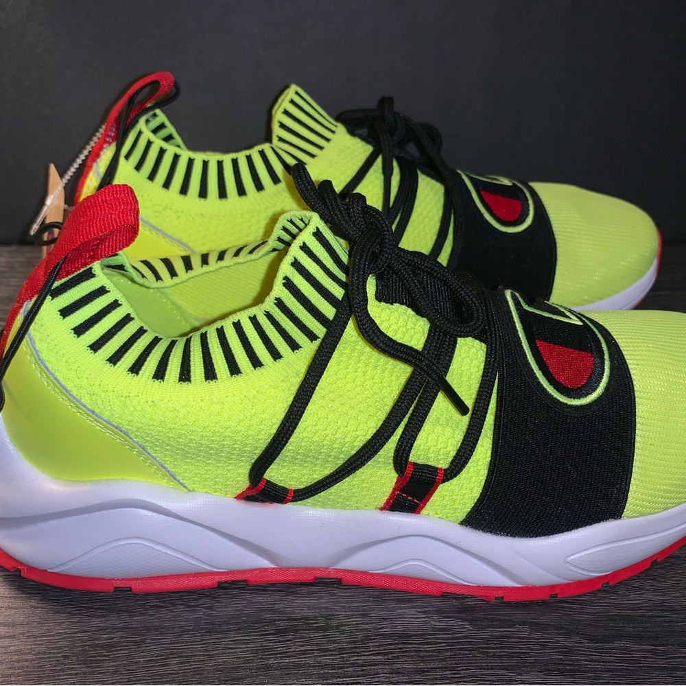 Brand new Champion sneakers hype lo style cps10775M